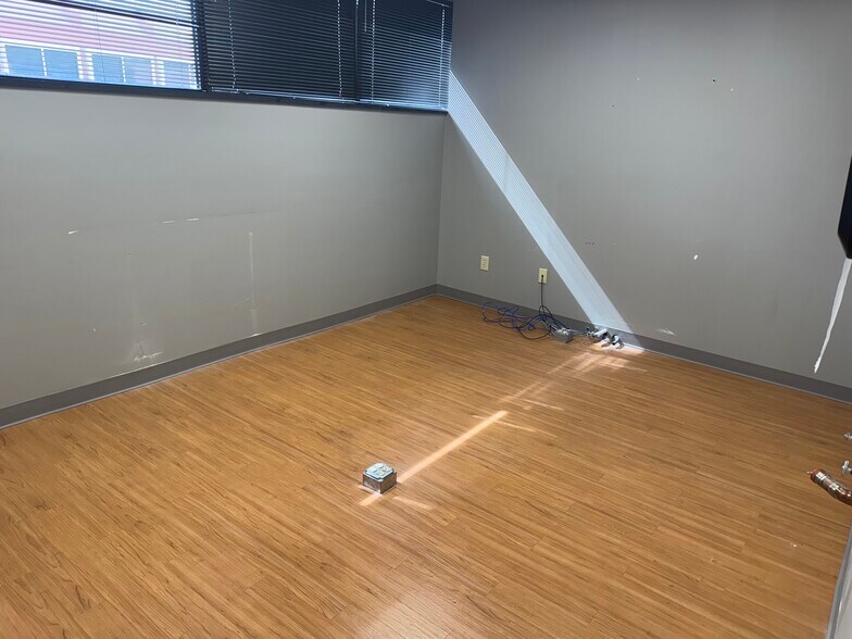 More Photos Of 1212 Pleasant St, Des Moines Healthcare For Lease