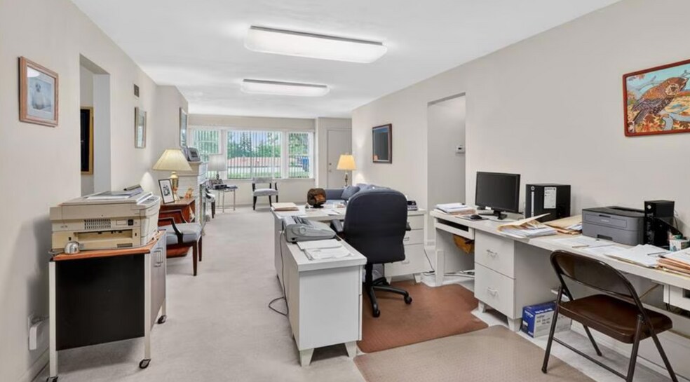 More Photos Of 11147 Olive Blvd, Saint Louis Office For Sale
