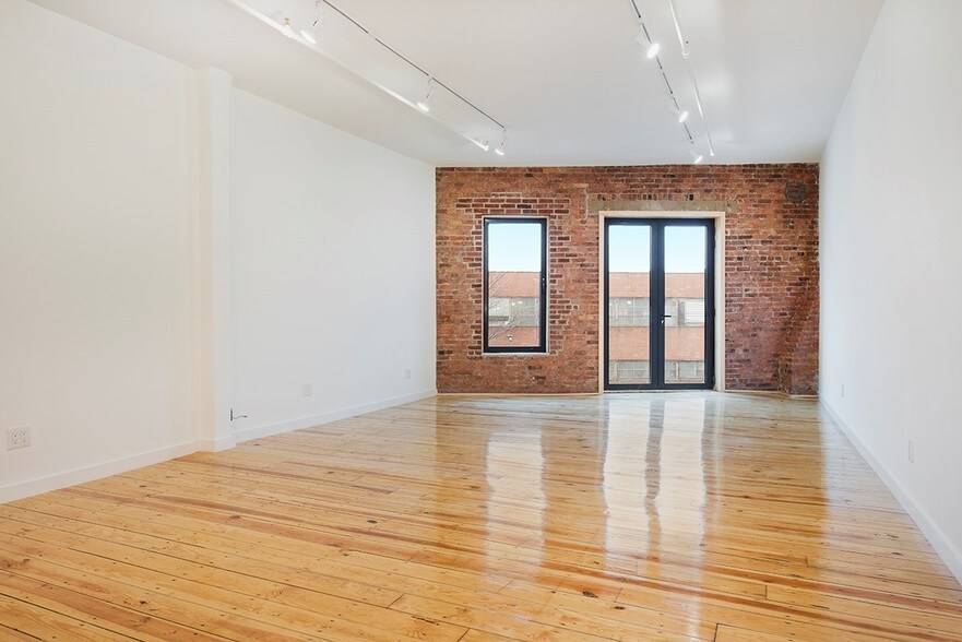 More Photos Of 1-11 Gem St, Brooklyn Office For Lease