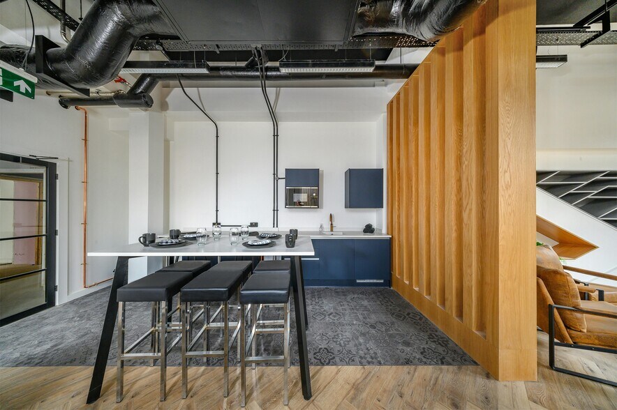 More Photos Of 2 Great George St, Leeds Coworking Space