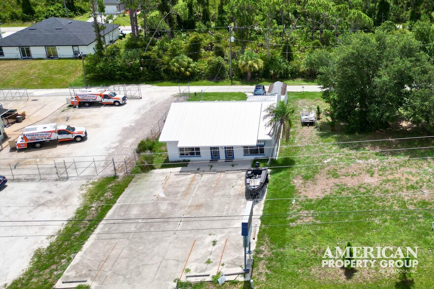 More Photos Of 8264 Wiltshire Dr, Port Charlotte Office Residential For Lease