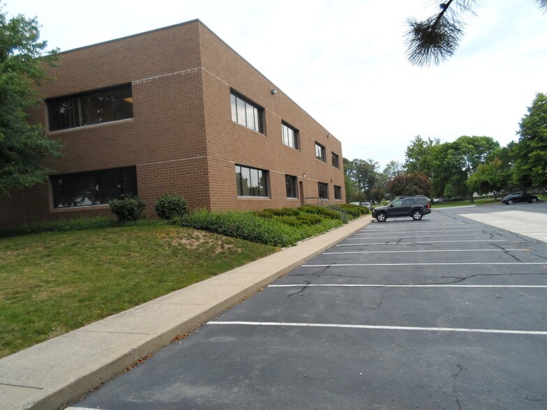 More Photos Of 1305 Cumberland Ave, West Lafayette Office For Lease