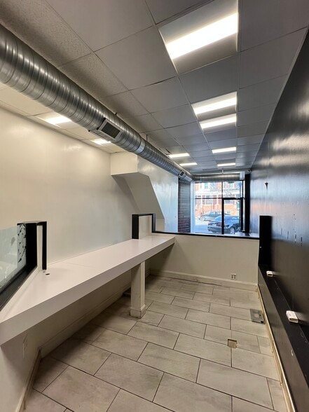 More Photos Of 839 W 36th St, Baltimore Restaurant For Lease