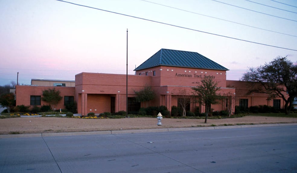 More Photos Of 1624 N 1st St, Garland Light Manufacturing For Sale