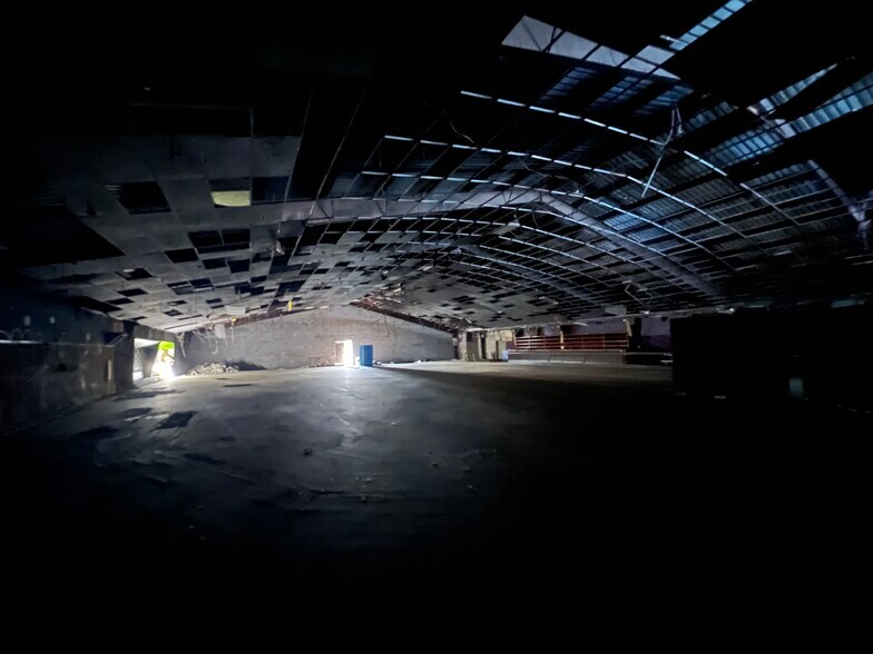 More Photos Of 1002 N Navy Blvd, Pensacola Skating Rink For Sale