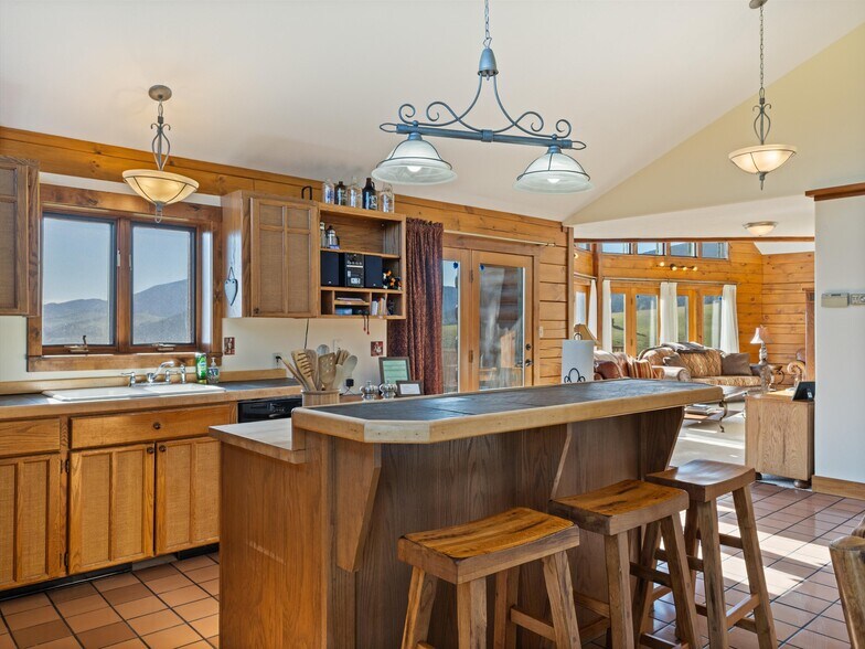 More Photos Of 29 Wineglass Loop S, Livingston Specialty For Sale