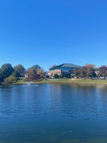 More Photos Of 4000 Ossi Ct, High Point Medical For Lease