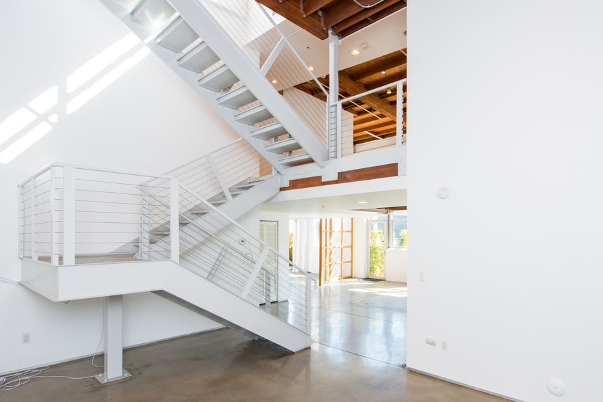 More Photos Of 2100 Abbot Kinney Blvd, Venice Office For Lease