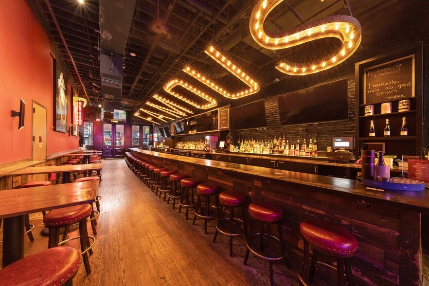 More Photos Of 110 2nd Ave N, Nashville Storefront For Sale