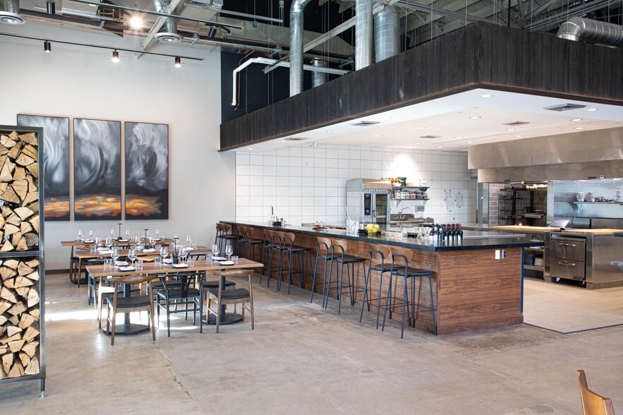 More Photos Of 15-35 E Toole Ave, Tucson Storefront For Lease