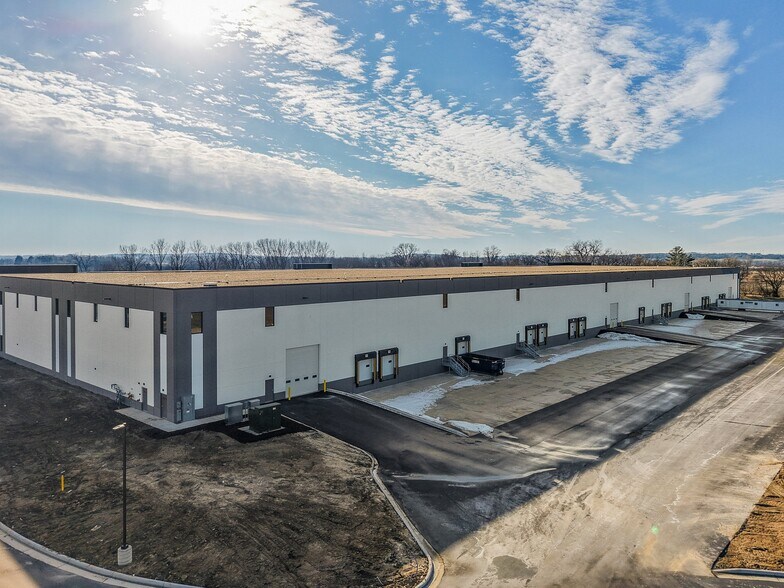 More Photos Of 4420 Daentl Rd, Deforest Industrial For Lease