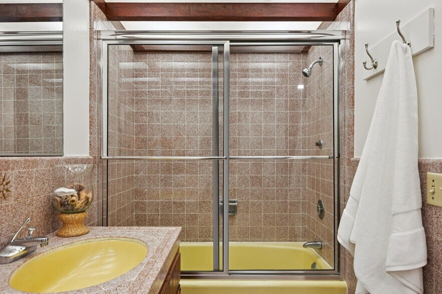 More Photos Of 135 Spring Grove Ave, San Rafael Multifamily For Sale