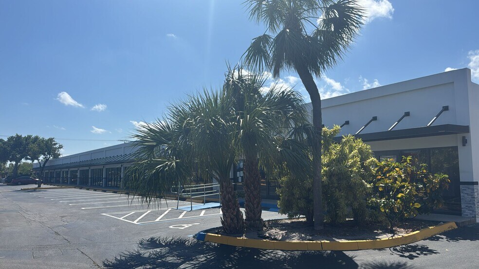 More Photos Of 1301-1325 S Powerline Rd, Pompano Beach Unknown For Lease