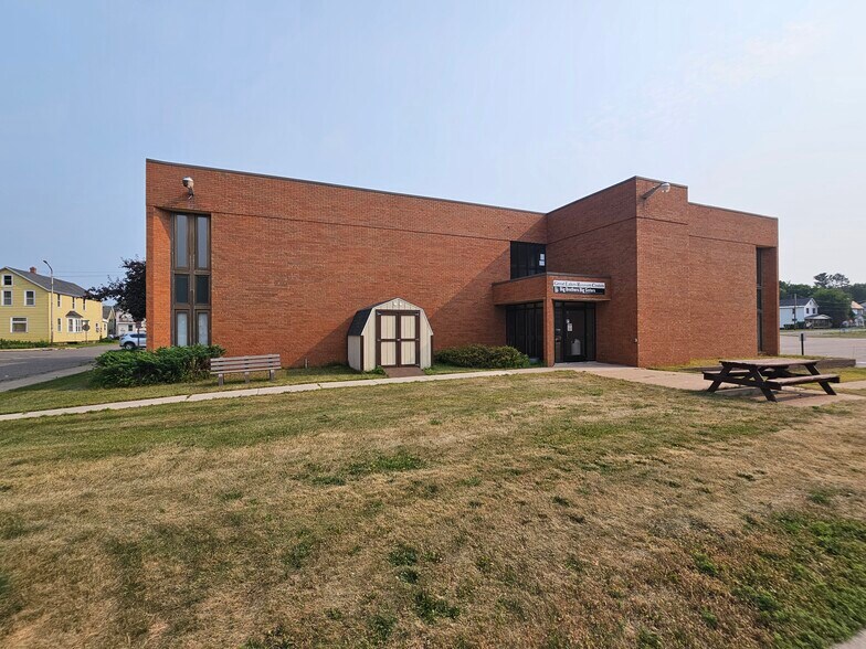 More Photos Of 97 S 4th St, Ishpeming Office For Lease