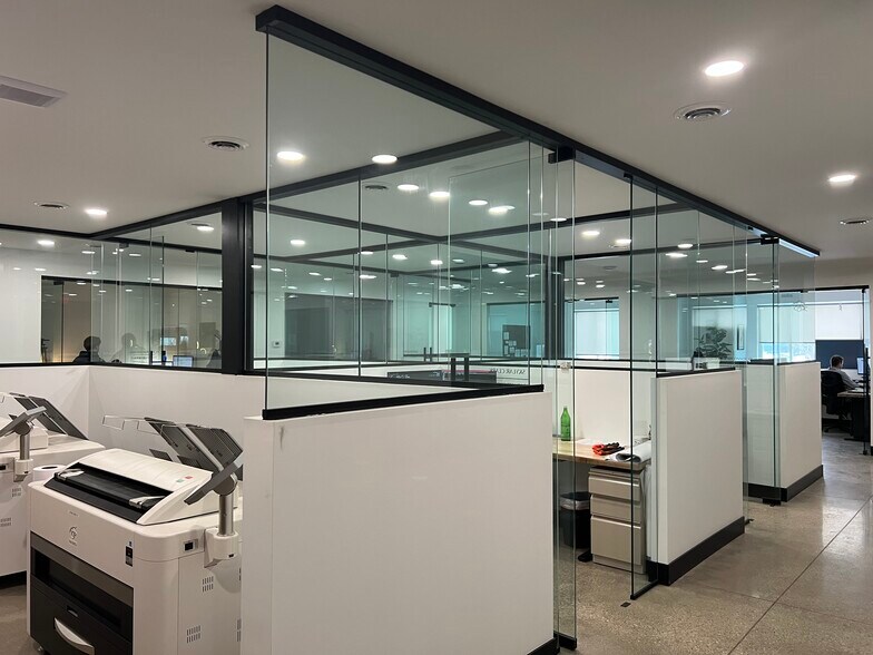 More Photos Of 49287-49295 West Rd, Wixom Warehouse For Sale