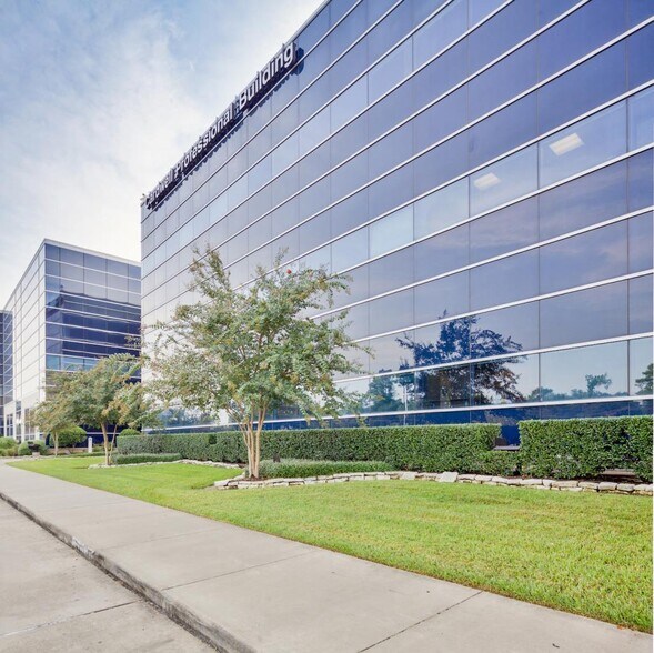 More Photos Of 1105 W Frank Ave, Lufkin Unknown For Sale