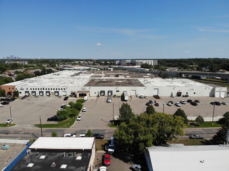More Photos Of 125-175 Jackson Ave N, Hopkins Light Distribution For Lease