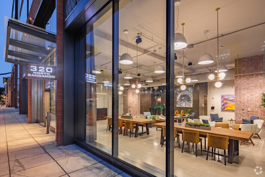 More Photos Of 320 N Sangamon St, Chicago Office For Lease