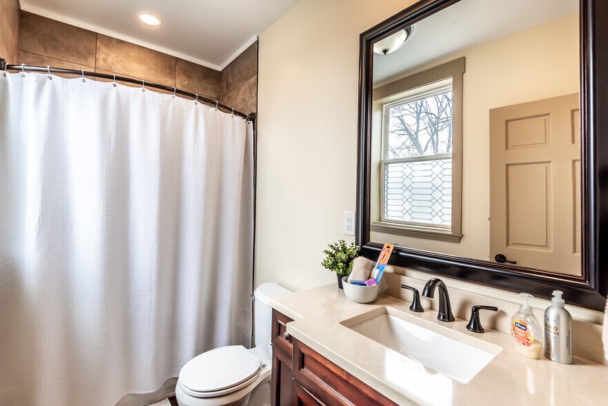 More Photos Of 320 N Mechanic St, Lebanon Multifamily For Sale