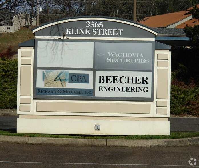 More Photos Of 2365 Kline St, Roseburg Office For Lease
