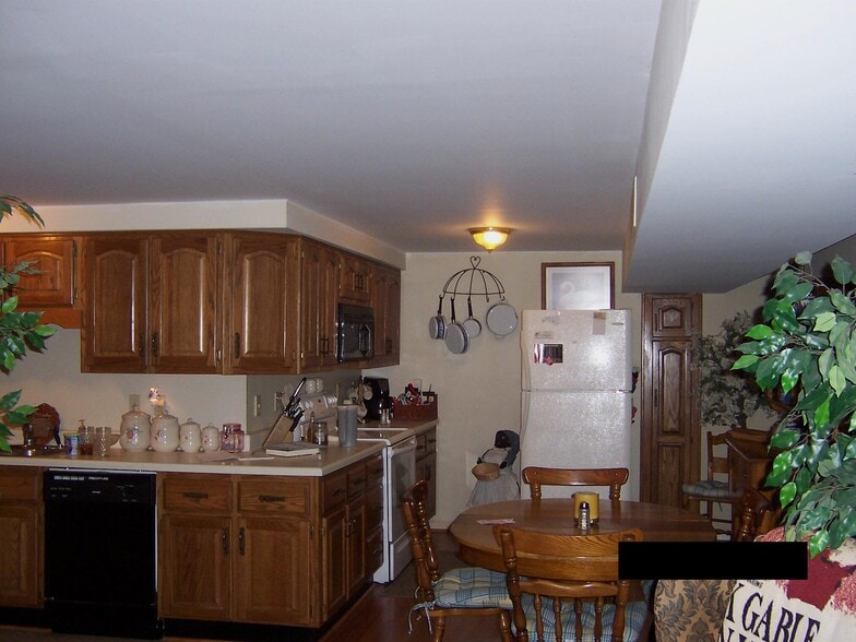 More Photos Of 202 S College St, Harrodsburg Hospitality For Sale