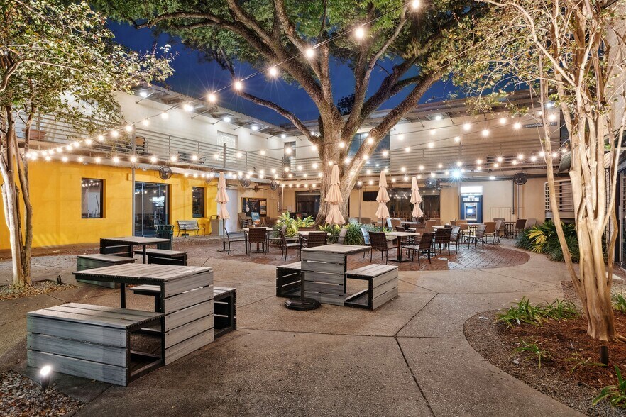 More Photos Of 2901-2917 Magazine St, New Orleans Storefront Retail Office For Lease