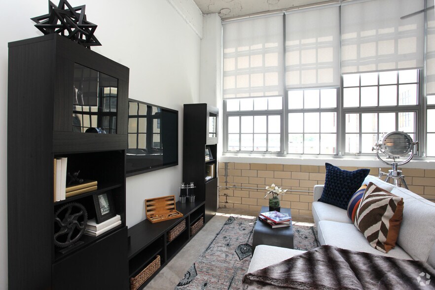 More Photos Of 575 E 4th St, Winston-Salem Apartments For Lease