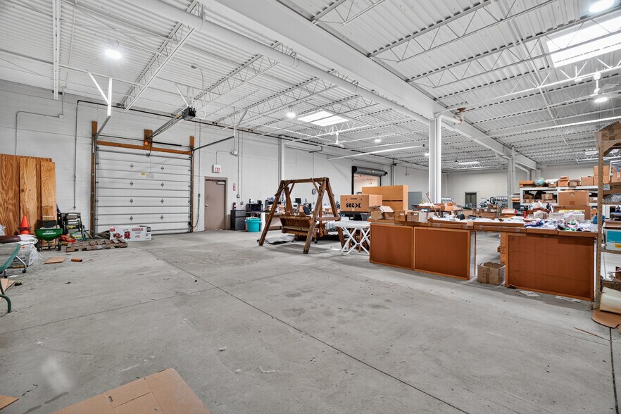 More Photos Of 1695 Joseph Lloyd Pky, Willoughby Warehouse For Sale