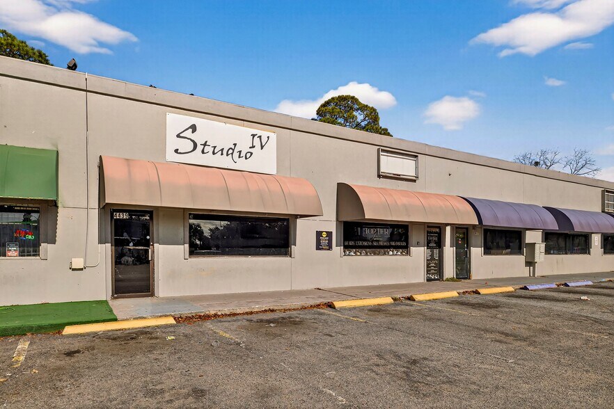 More Photos Of 4421-4443 Skidaway Rd, Savannah Storefront Retail Office For Lease