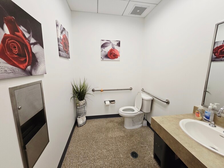 More Photos Of 765 Primera Blvd, Lake Mary Office For Lease