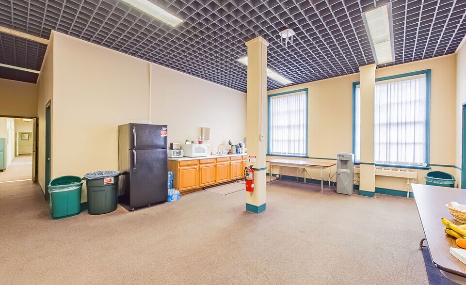 More Photos Of 480 W 5th St, Bloomsburg Manufacturing For Sale