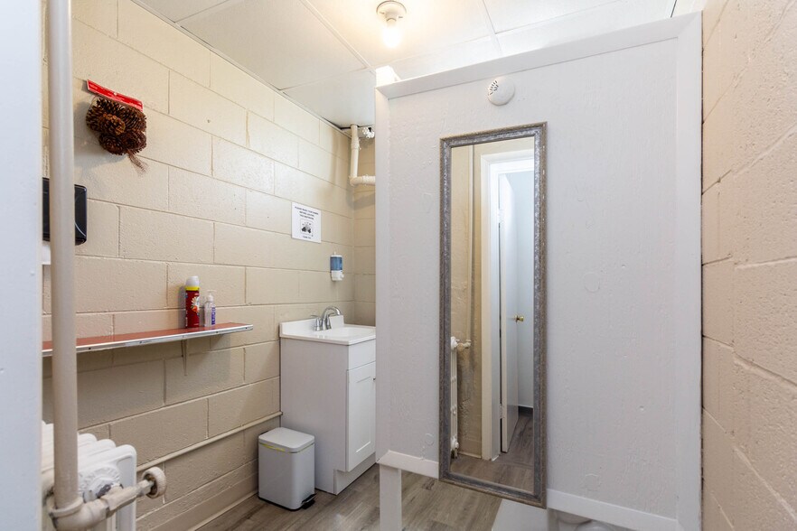 More Photos Of 1196 Joslyn Ave, Pontiac Religious Facility For Sale