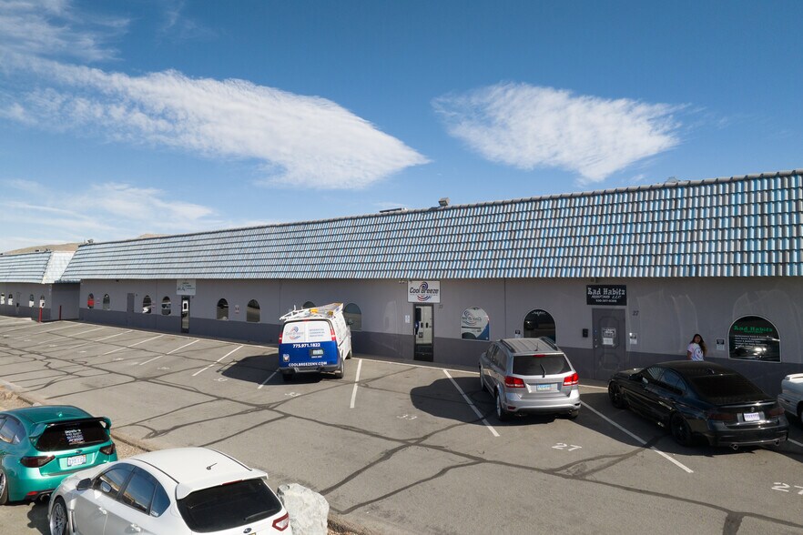 More Photos Of 27 E Freeport Blvd, Sparks Warehouse For Lease