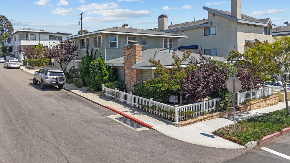 More Photos Of 144 Whiting St, El Segundo Apartments For Sale