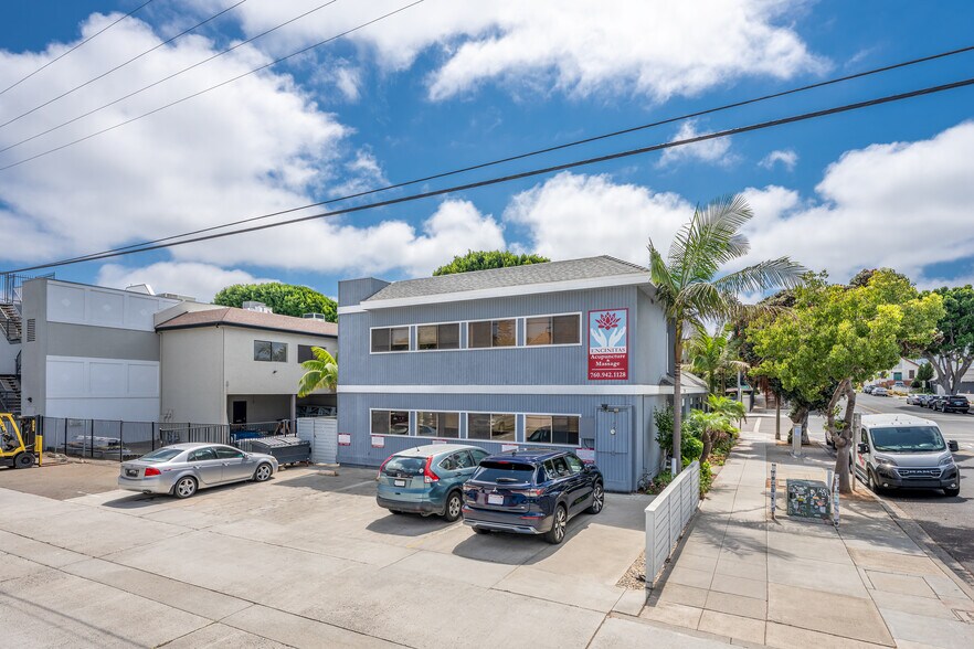 More Photos Of 121 W E St, Encinitas Storefront For Sale