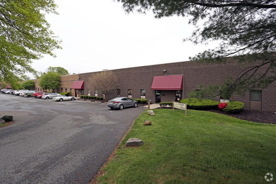 More Photos Of 300 Turner Industrial Way, Aston Township Light Manufacturing For Lease