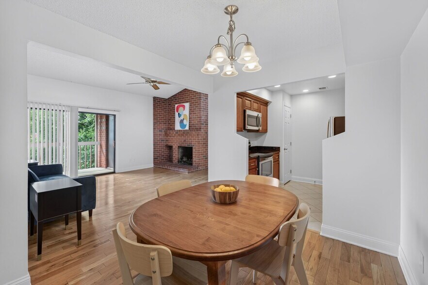 More Photos Of 125 Turtle Creek Rd, Charlottesville Apartments For Sale