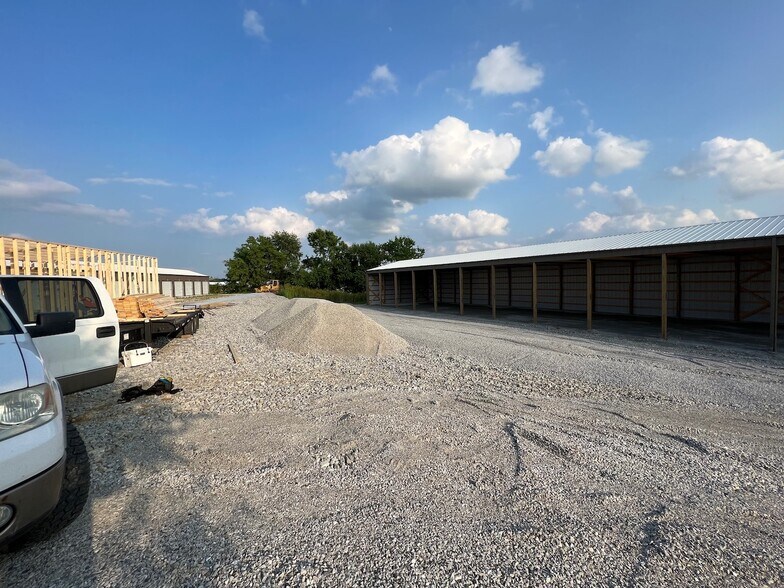 More Photos Of 1863 Bardstown Rd, Springfield Industrial For Lease