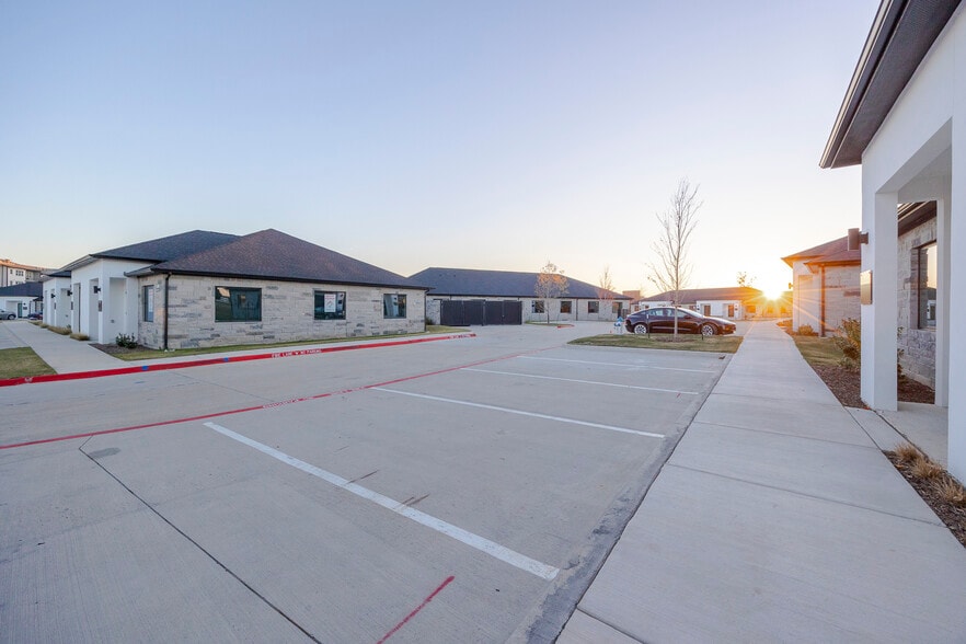 More Photos Of 6000 Alma Rd, McKinney Office For Lease