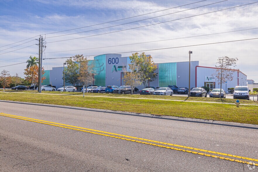 More Photos Of 600 Tallevast Rd, Sarasota Light Manufacturing For Lease