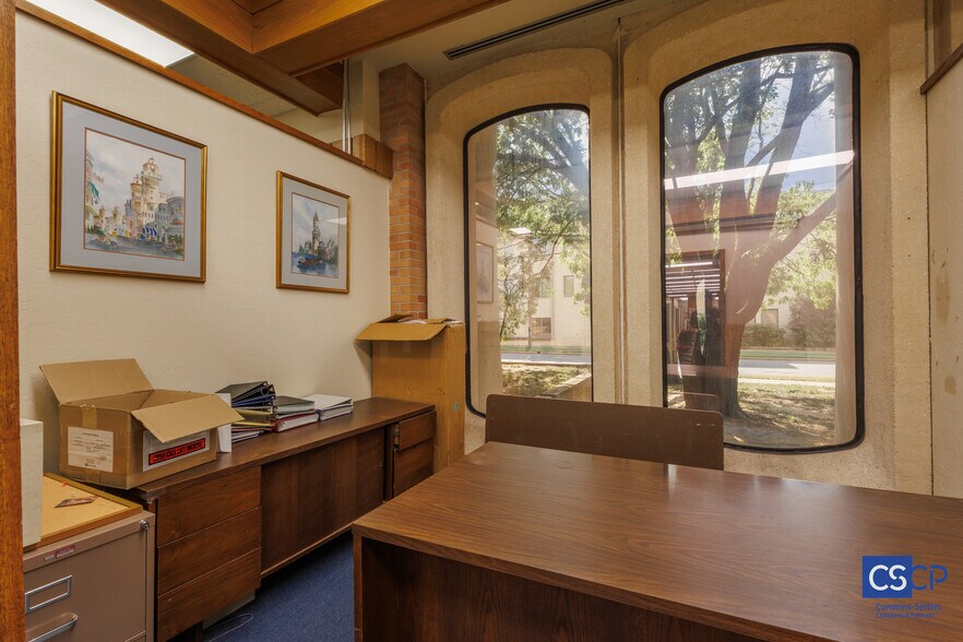 More Photos Of 855 W Ash Ave, Duncan Office For Sale