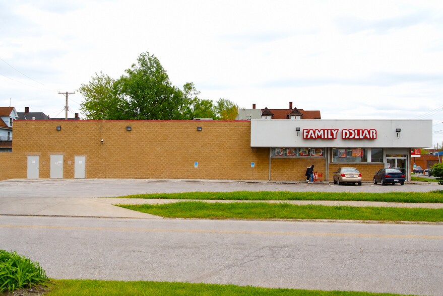 More Photos Of 7415 Superior Ave, Cleveland General Retail For Sale