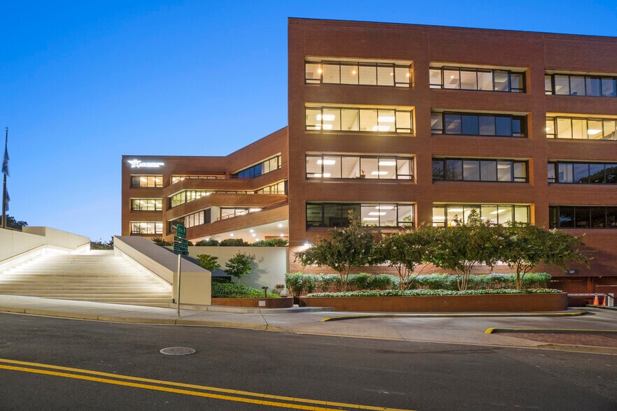 More Photos Of 1501 Langston Blvd, Arlington Office For Sale