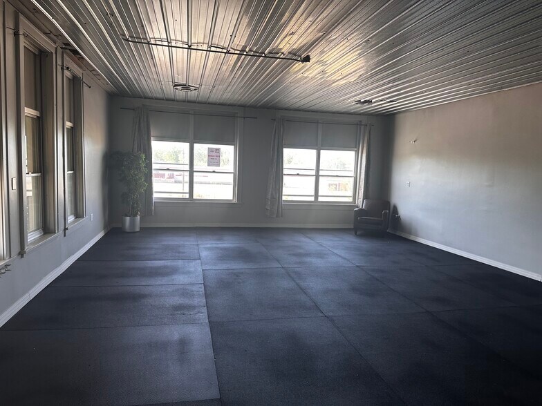 More Photos Of 400 E Saint Germain St, Saint Cloud Office For Lease