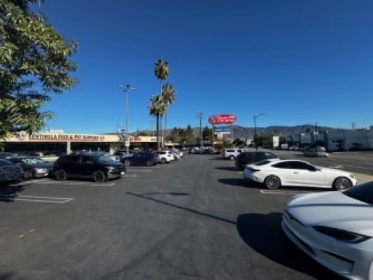 More Photos Of 1501-1505 West Olive Ave, Burbank General Retail For Lease