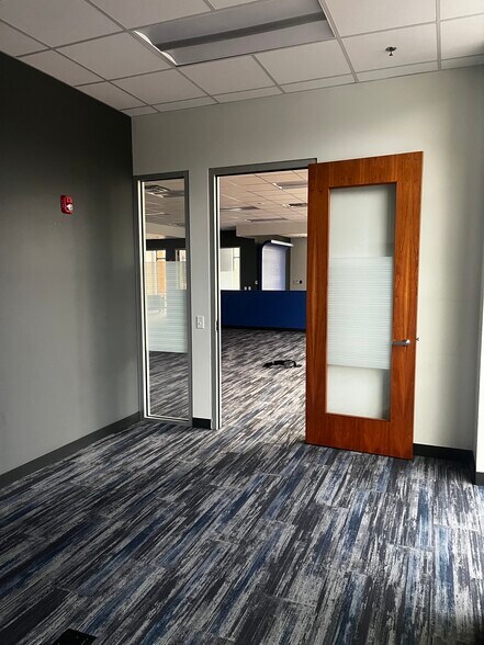 More Photos Of 100 N Dean Rd, Orlando Unknown For Lease