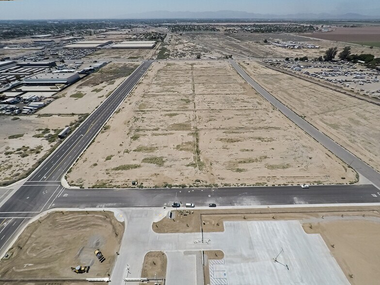 More Photos Of Towne Center Pky, Calexico Land For Sale
