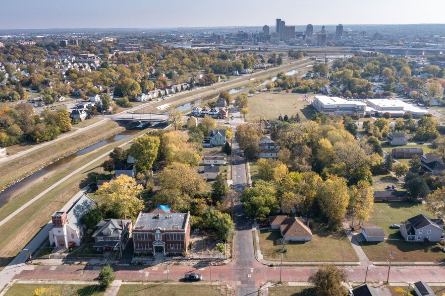 More Photos Of 408 N Conover St, Dayton Schools For Sale