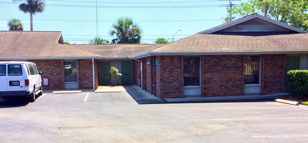More Photos Of 1326 S Ridgewood Ave, Daytona Beach Office For Lease