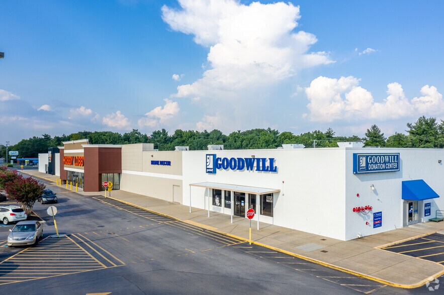 More Photos Of 4101-4109 Lebanon Pike, Hermitage Unknown For Lease
